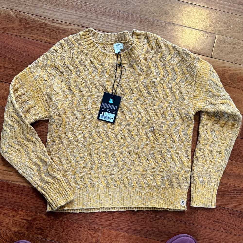 Jetty brand Women's Chevron Knit Sweater in Mustard Yellow with tag